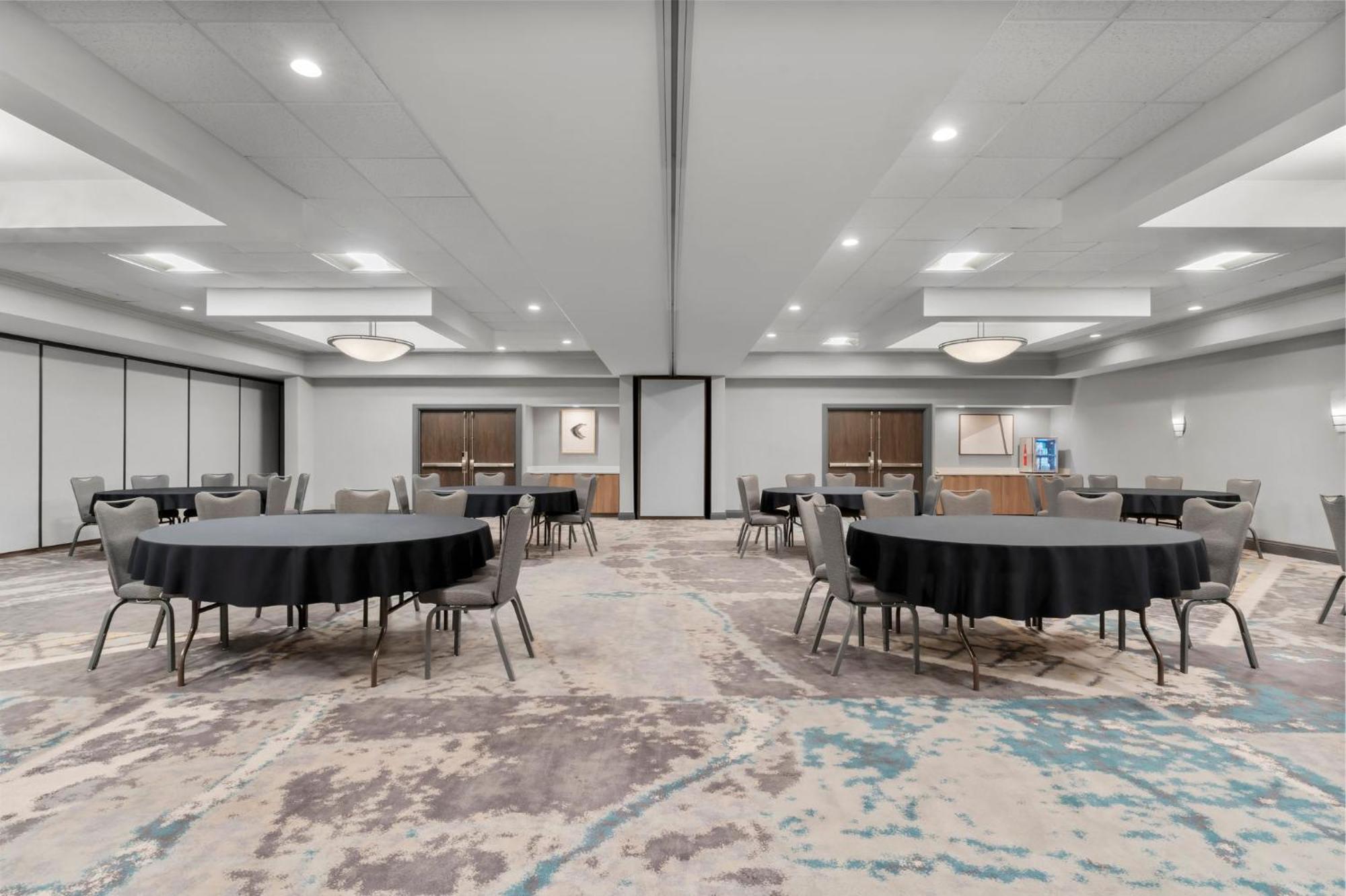 Holiday Inn Dubuque/Galena By Ihg Eksteriør billede