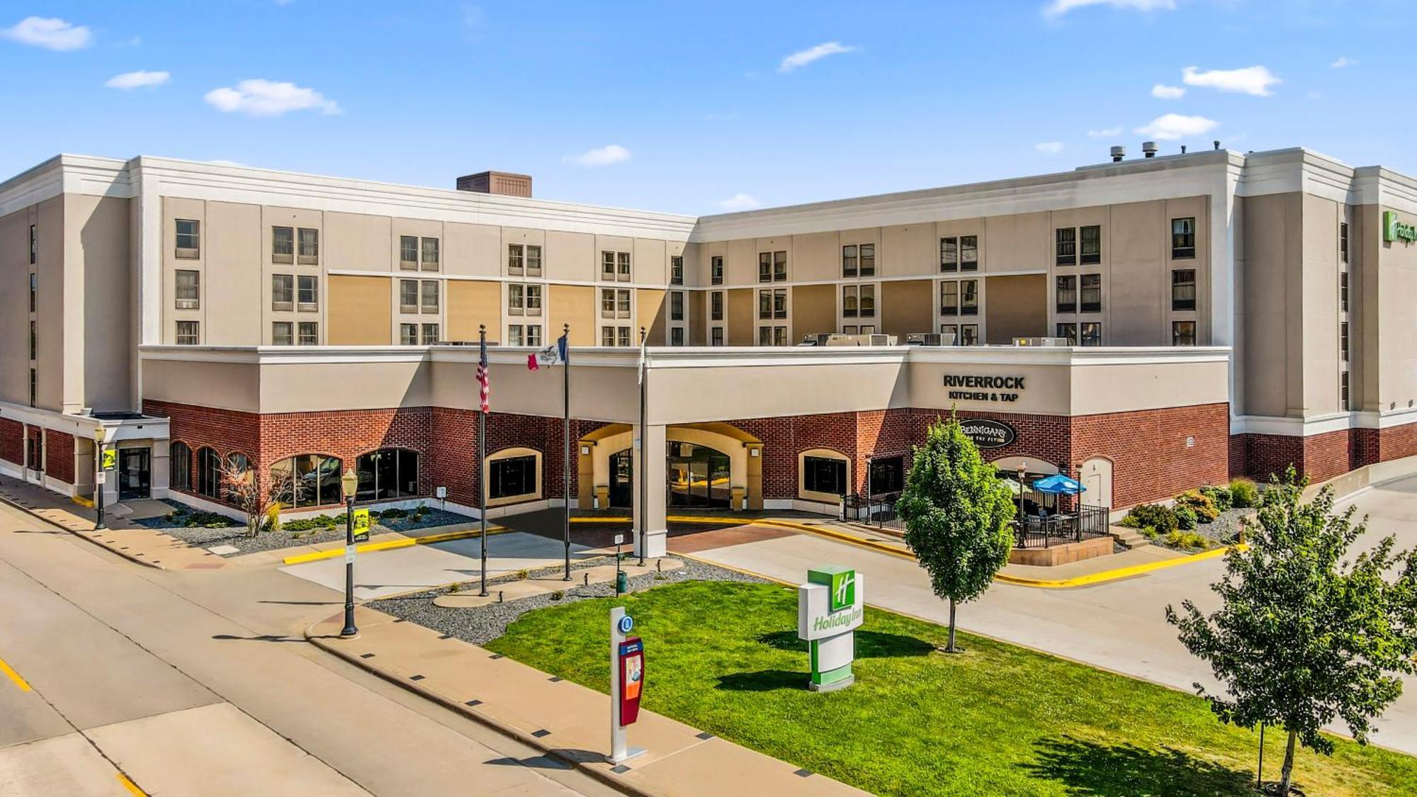 Holiday Inn Dubuque/Galena By Ihg Eksteriør billede