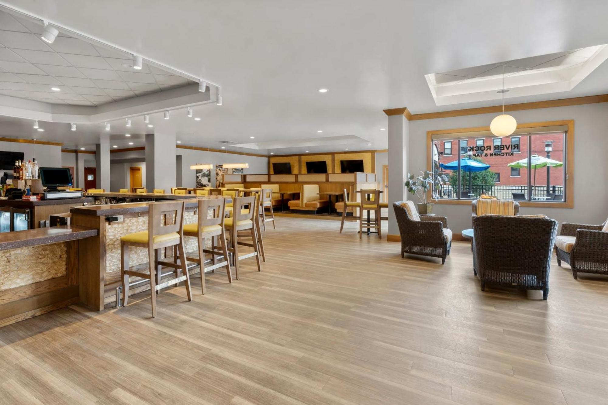 Holiday Inn Dubuque/Galena By Ihg Eksteriør billede