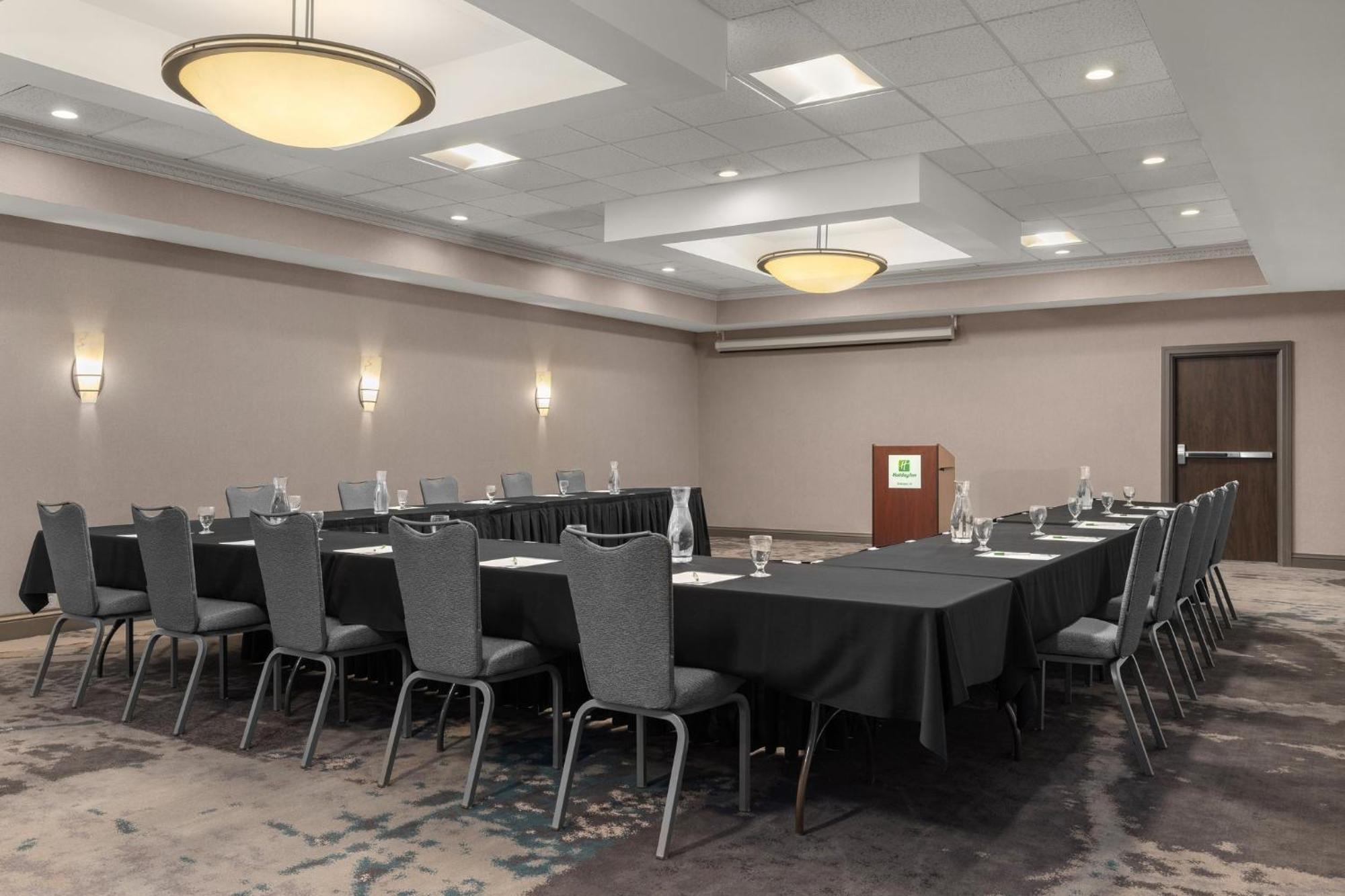 Holiday Inn Dubuque/Galena By Ihg Eksteriør billede