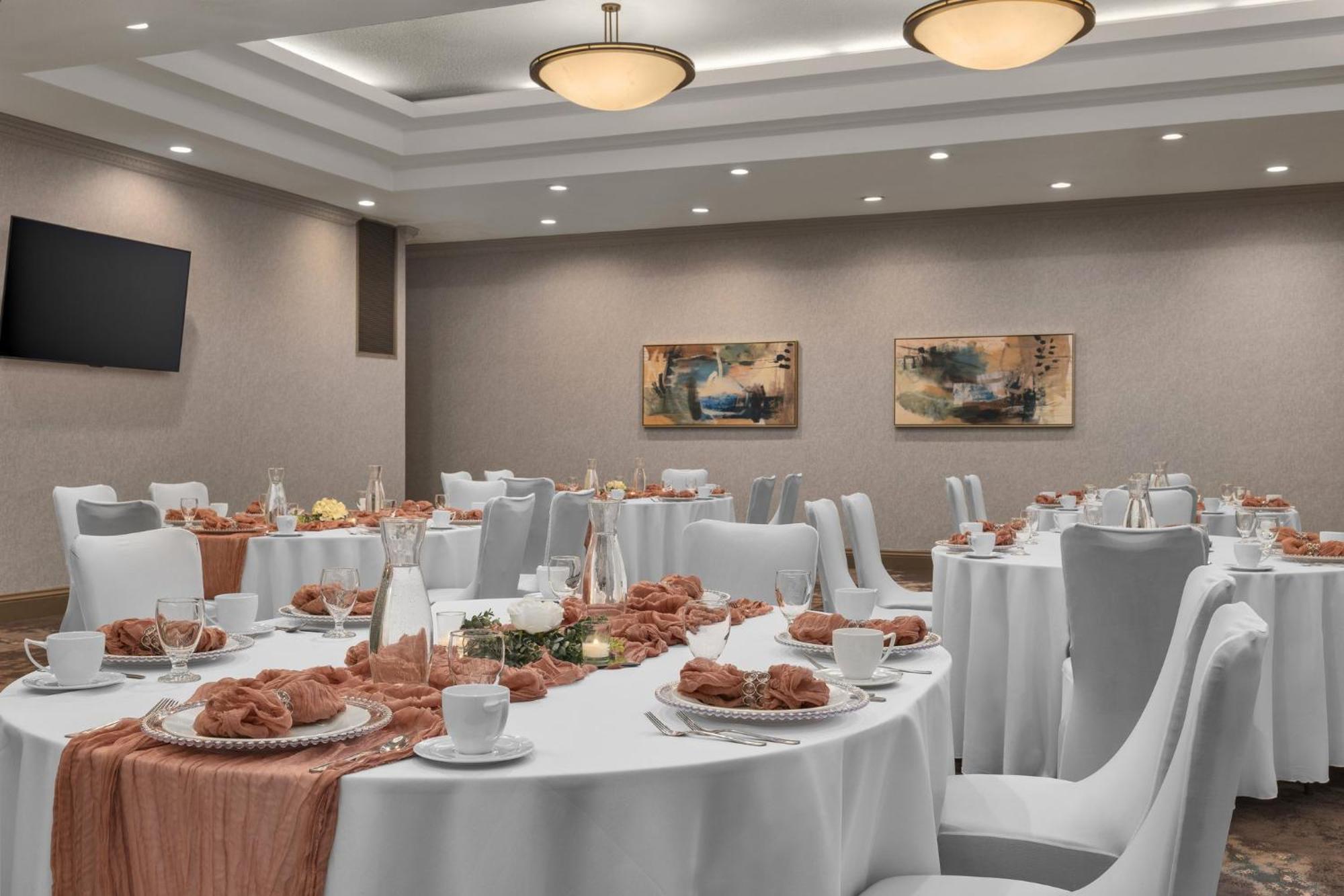 Holiday Inn Dubuque/Galena By Ihg Eksteriør billede