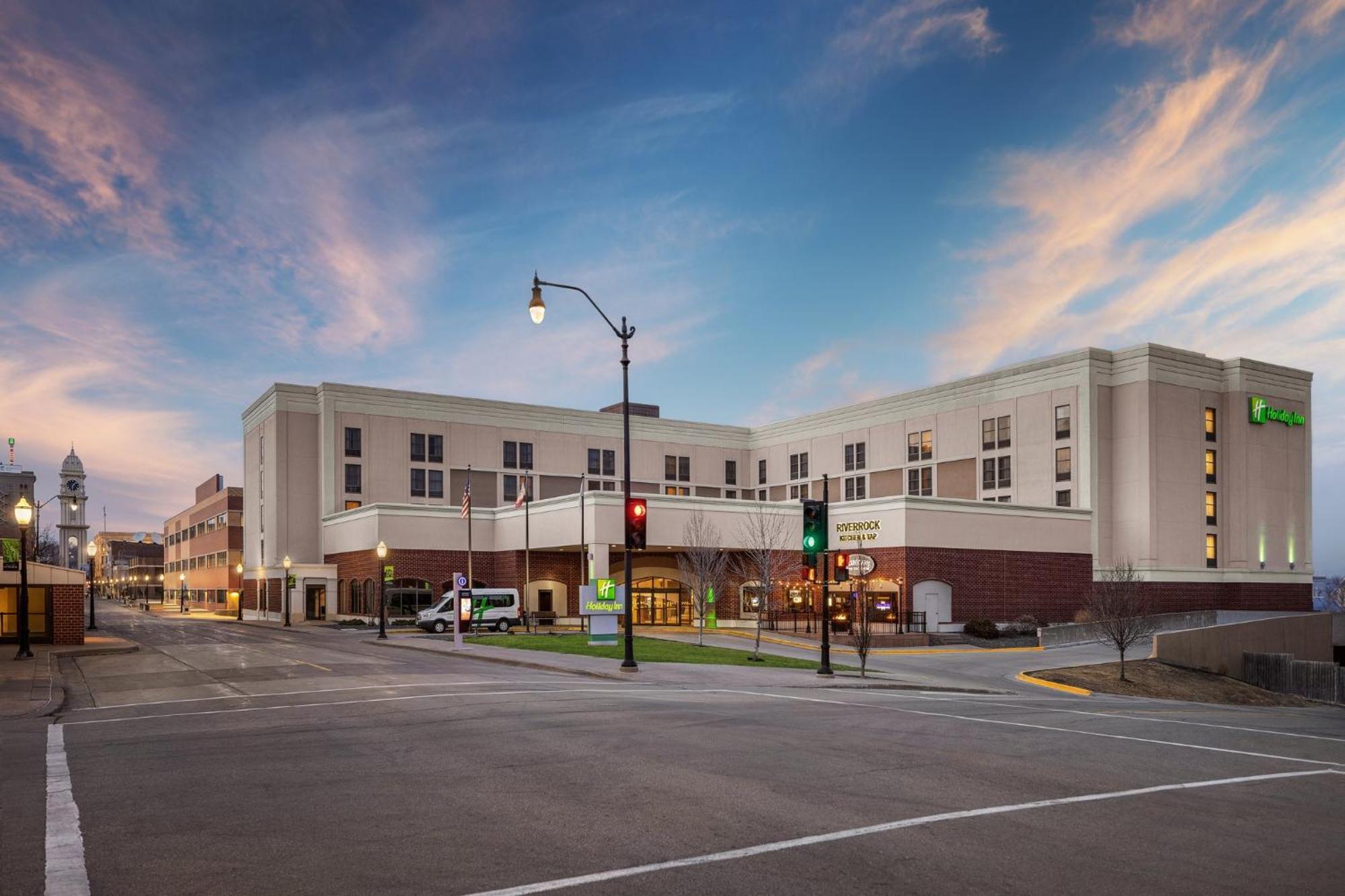 Holiday Inn Dubuque/Galena By Ihg Eksteriør billede
